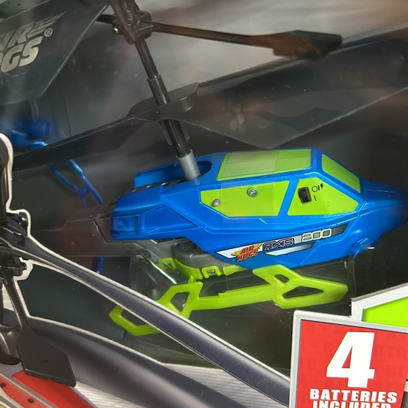 Air Hogs Axis 200 Learn to fly helicopter - Picture 3 of 3